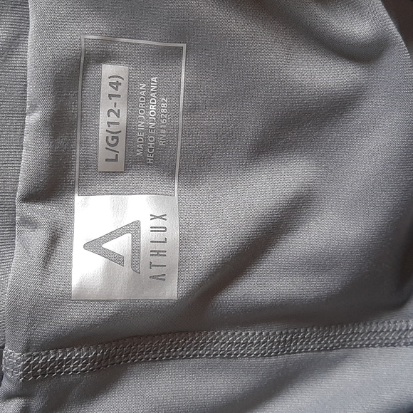 New Active Top and Running Short Set. - Picture 8 of 10